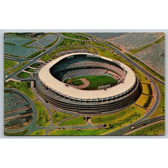 Postcard Washington Redskins and Senators Robert Kennedy Memorial Stadium c1960s - Picture 1 of 2
